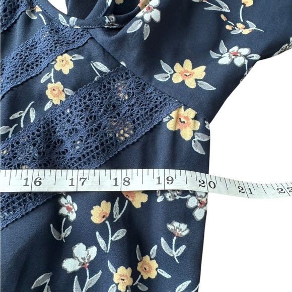 Maurices Blue and Yellow Jumpsuit with Floral Design Size M - Picture 5 of 11